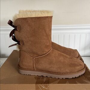 Like new UGG Bailey II Brown Winter Boots with Cream Fur